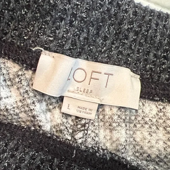 LOFT Gray and White Knit Pajama Set - Picture 5 of 7